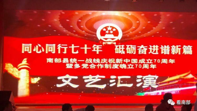迪丽热巴拍摄氛围感写真!绝美长裙勾勒曼妙身姿