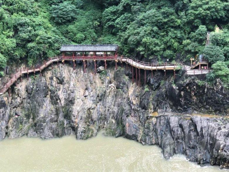 那些向往农村生活的人真能去农村长久住下去吗?-让你与全世界分享有趣的话题
