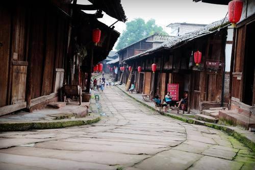 除了用旅拍照片火出朋友圈 在大石板古村还能这样玩