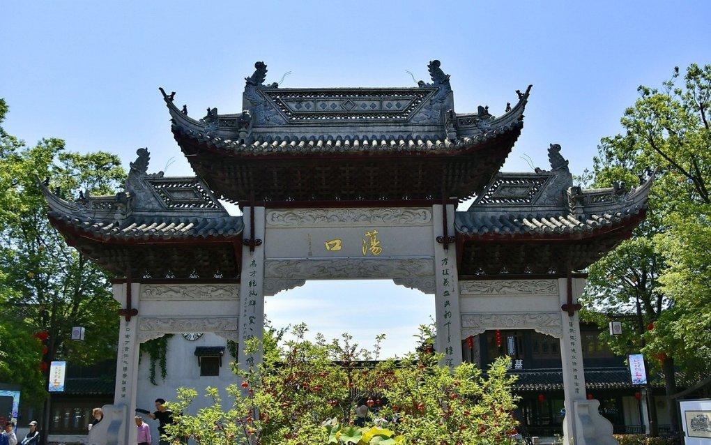 救援受困的萌兔